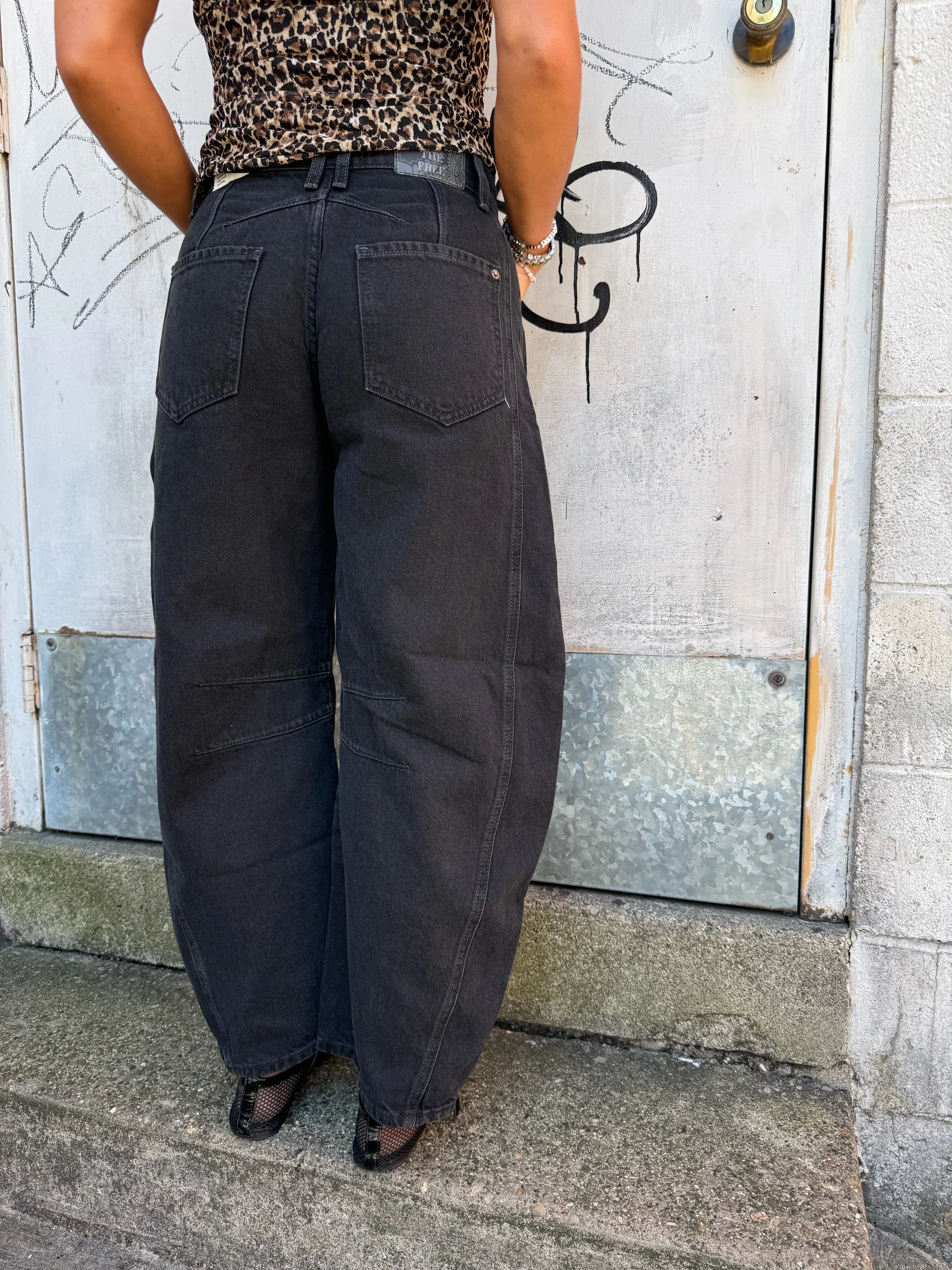 FREE PEOPLE GOOD LUCK MID-RISE BARREL JEANS
