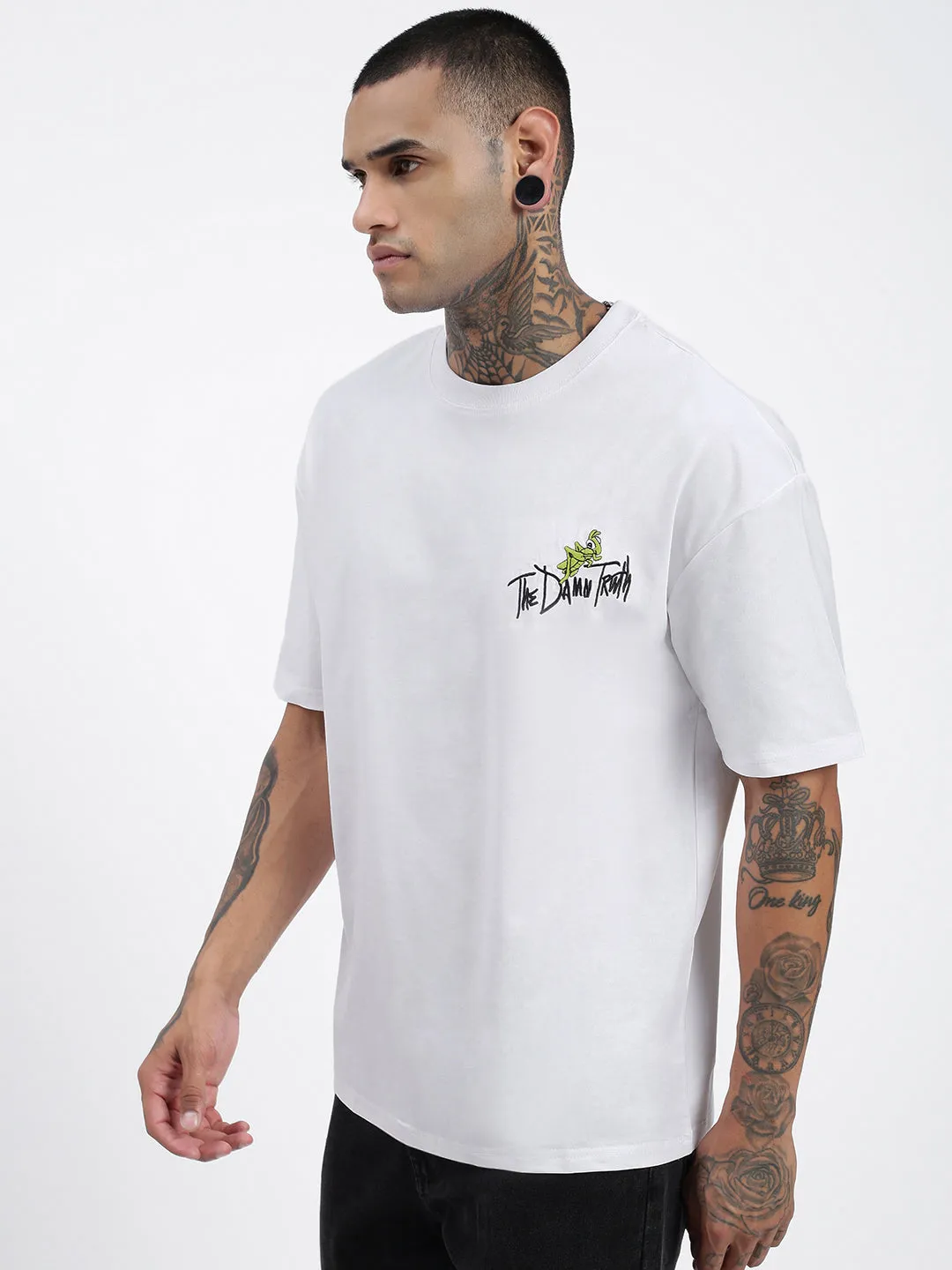 Men Graphic Printed White Relaxed Fit T-Shirt